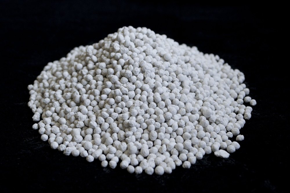 White Granules Urea Anticaking Agent, Packaging Type: HDPE Bag, Packaging Size: 50 Kg