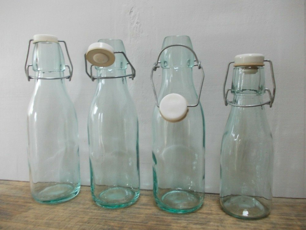 Grip Clear Glass Water Bottle