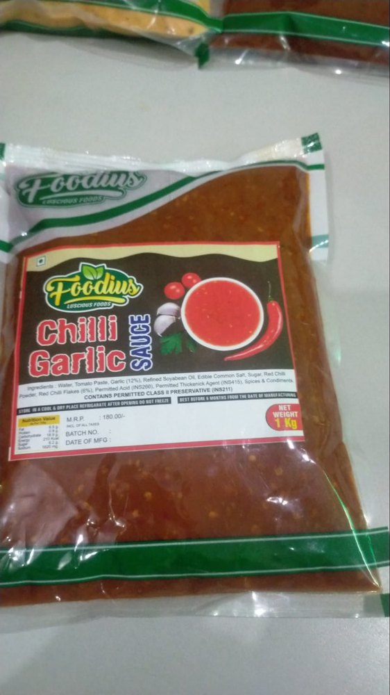 Foodius Chilli Garlic Sauce, Packaging Type: Pouch