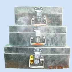 Silver Smooth Small Jewellery Trunks, For Gifting & Storage