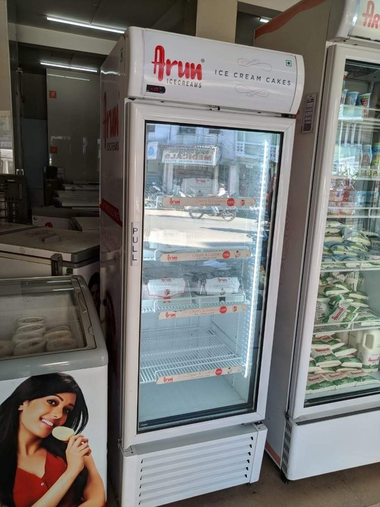 Western Upright Freezer, Number of Basket: Shelves, Refrigerant Used: R404A