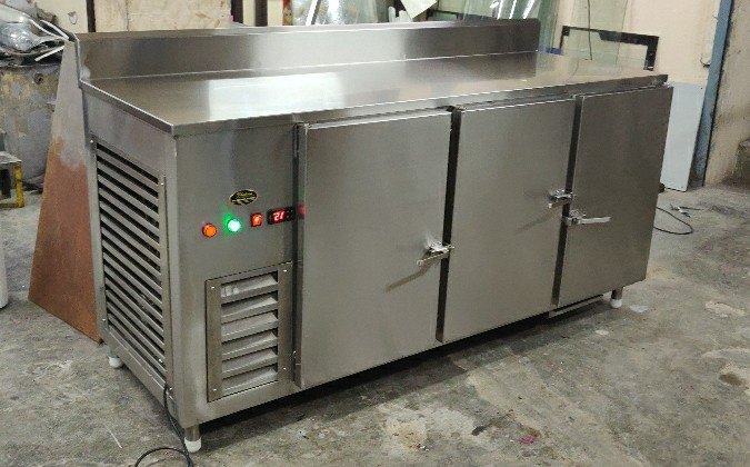 3 Compact Undercounter Chillers And Freezers, Number Of Shelves: 1