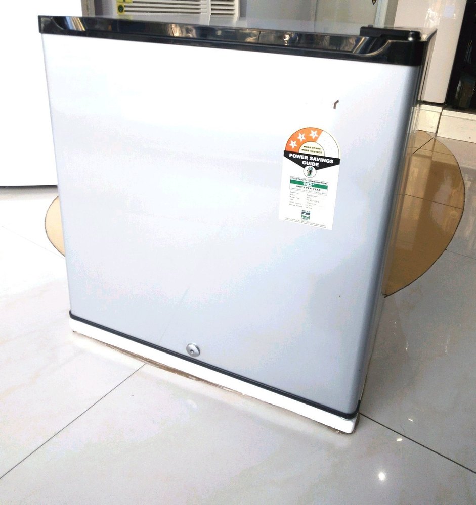 Haier Mini Bar Refrigerator, Capacity: 50 L, Gray