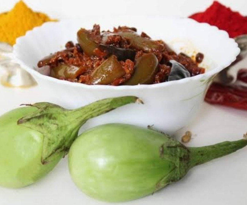 Spicy Brinjal Pickle, Packaging Type: Glass Jar, 500 Gram img