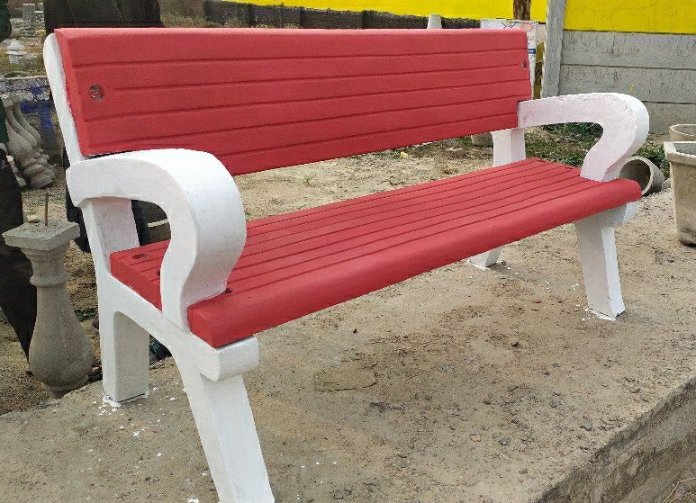 CEMENT Bench, Seating Capacity: 3, Size: 5 Feet