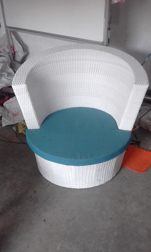 Wicker Modern Rattan Moon Chair ., Size: 30, Seating Capacity: 1