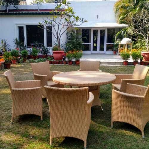 Universal Furniture Wooden 6 Seater Outdoor Table & Chair Set, For Home, Garden