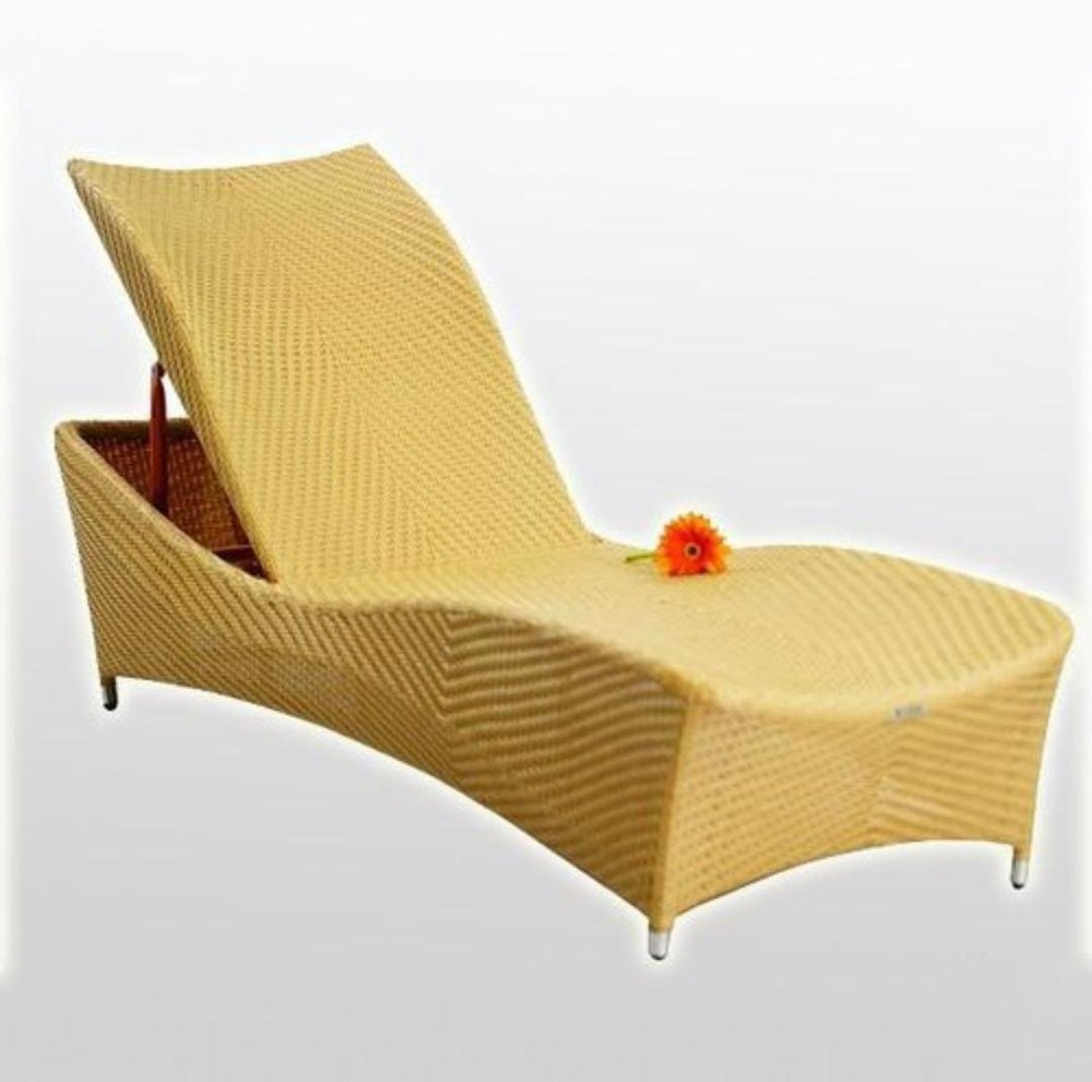 Wicker Outdoor Sun Lounger