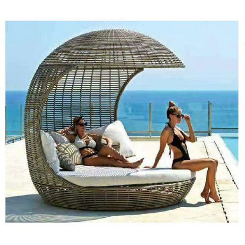 Shell Sun Bed