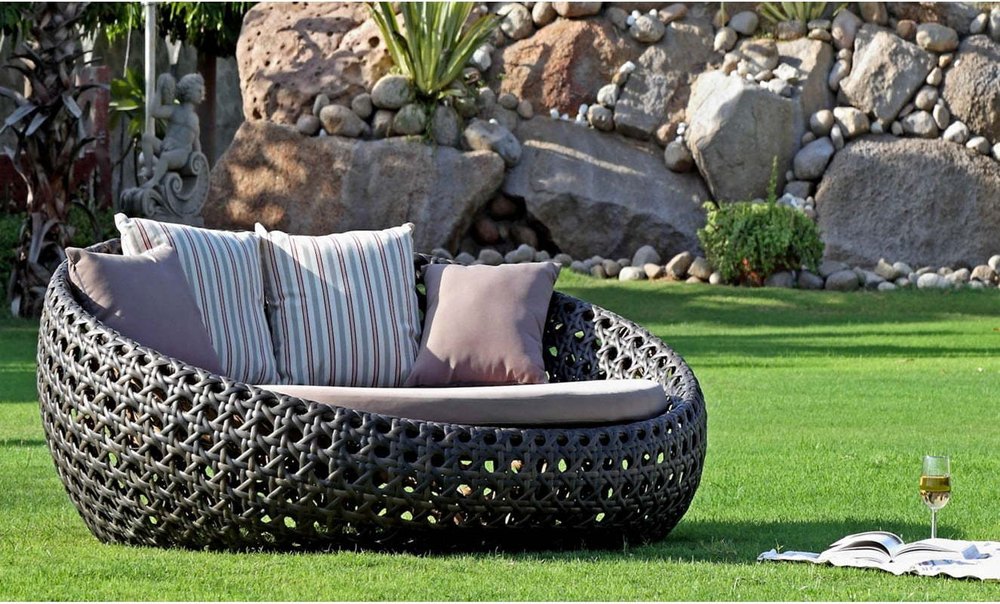 Outdoor Rattan Bed