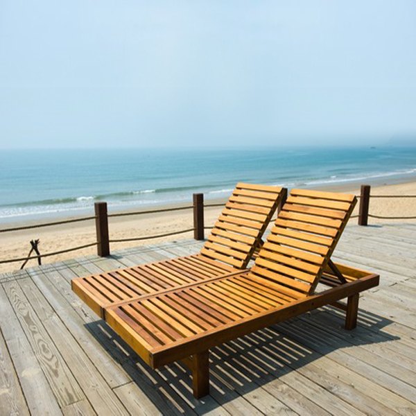 ePapayya Wooden Beach Chair