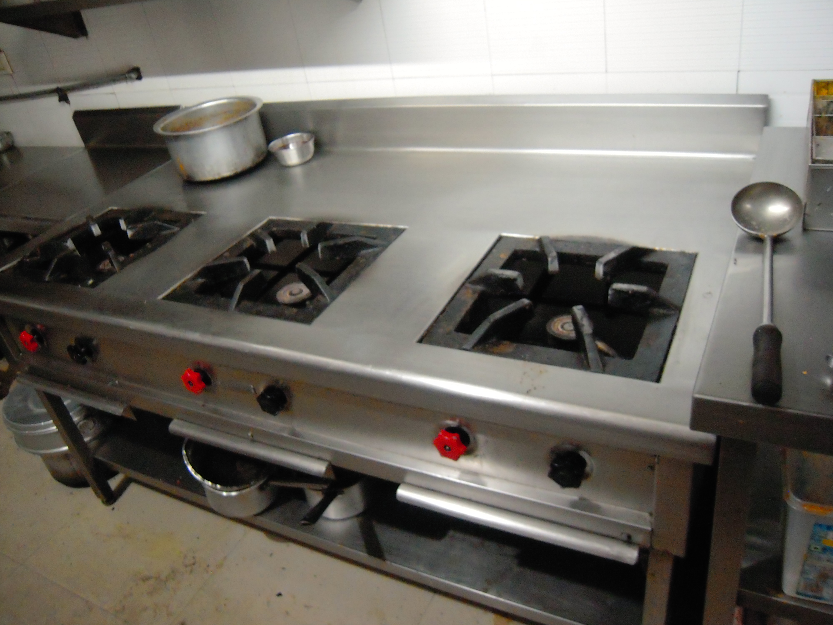 Indian & Chinese Used Three Burner Range