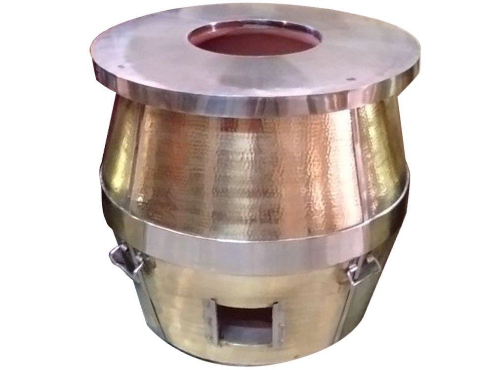 Brass Round Tandoor, For Restaurant, Capacity: 20breads At One Time