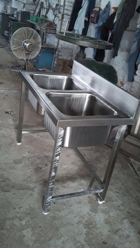 Stainless Steel Four 2 Sink Dish Wash Unit