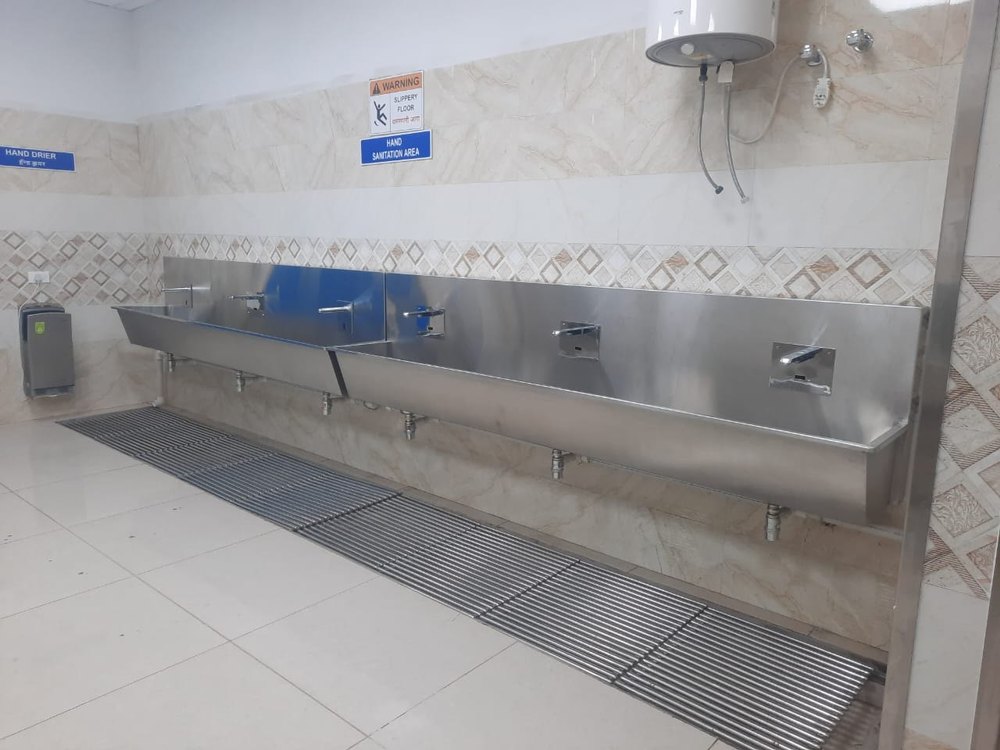 Silver 6 Stainless Steel Can Wash Trough