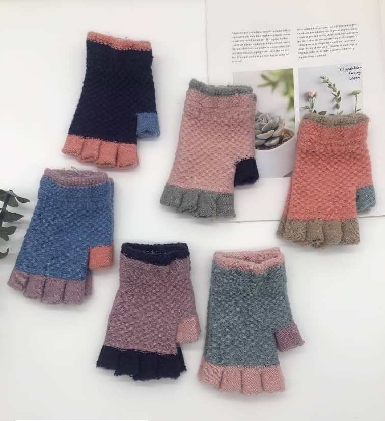 Assorted New Ladies Finger Cut Woolen Gloves, Packaging Type: 20 Pcs Box Packing, Size: Free