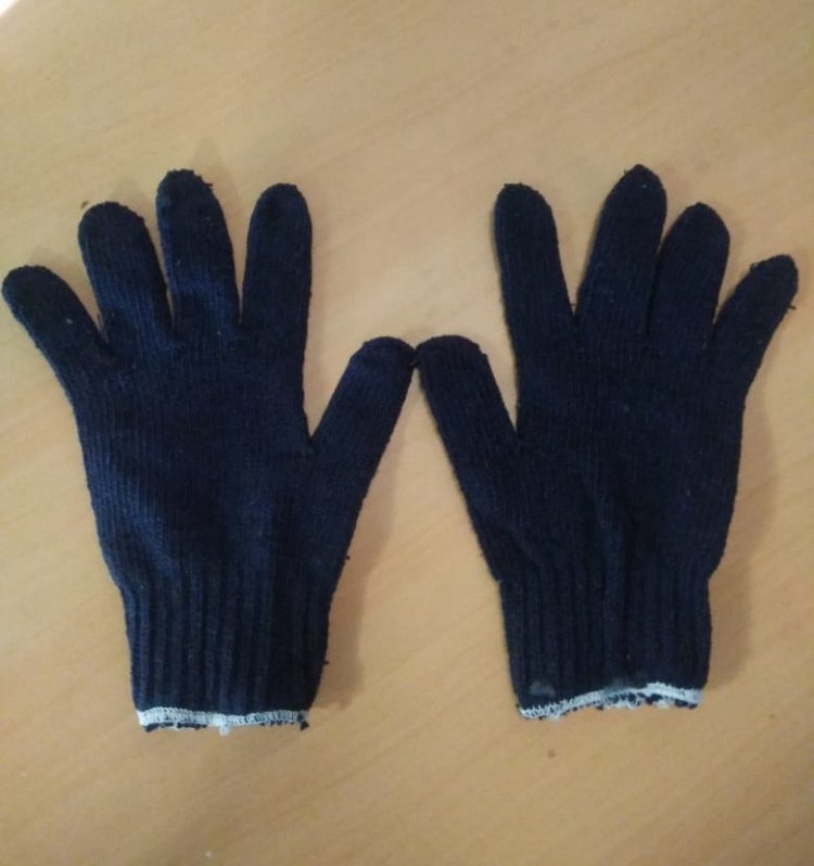 Blue Hand Knitted Gloves, For Industrial, Free Size