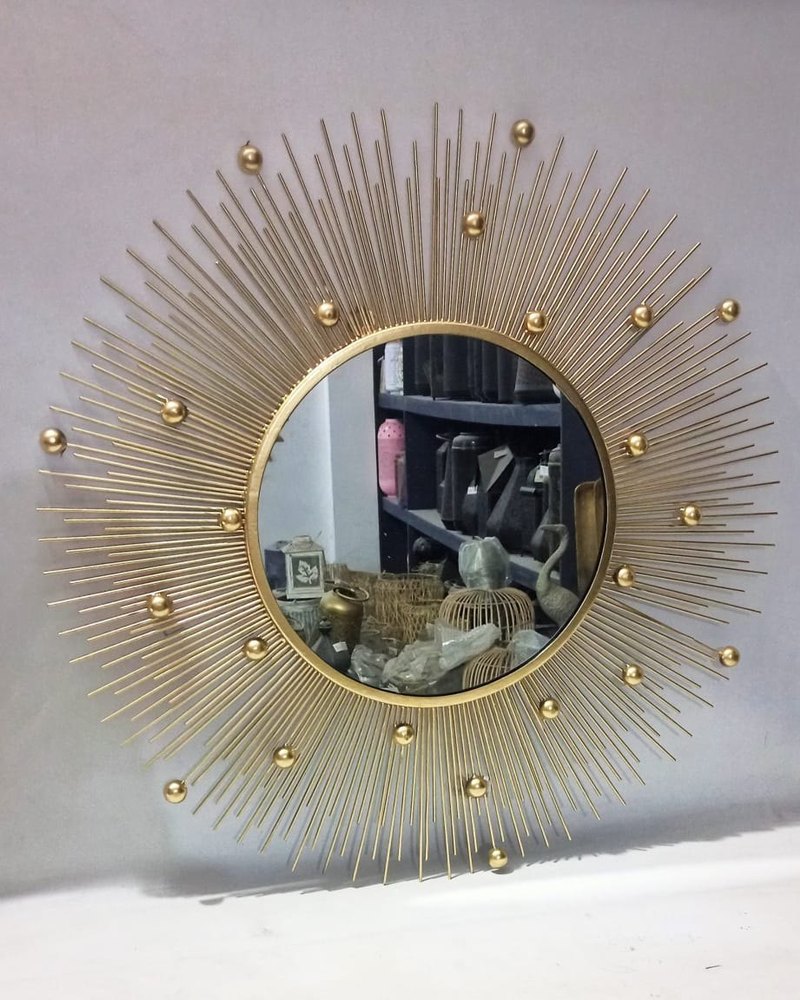 Round Golden Brass Decorative Wall Mirror, For Home, Hotel And Office, Size: 15inch(Diameter)