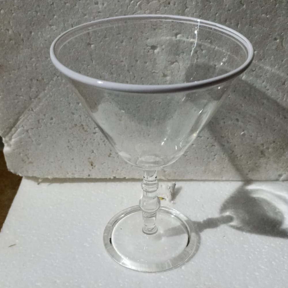 Transparent Martini Glass, For Home and Hotel, Capacity: 200 ml