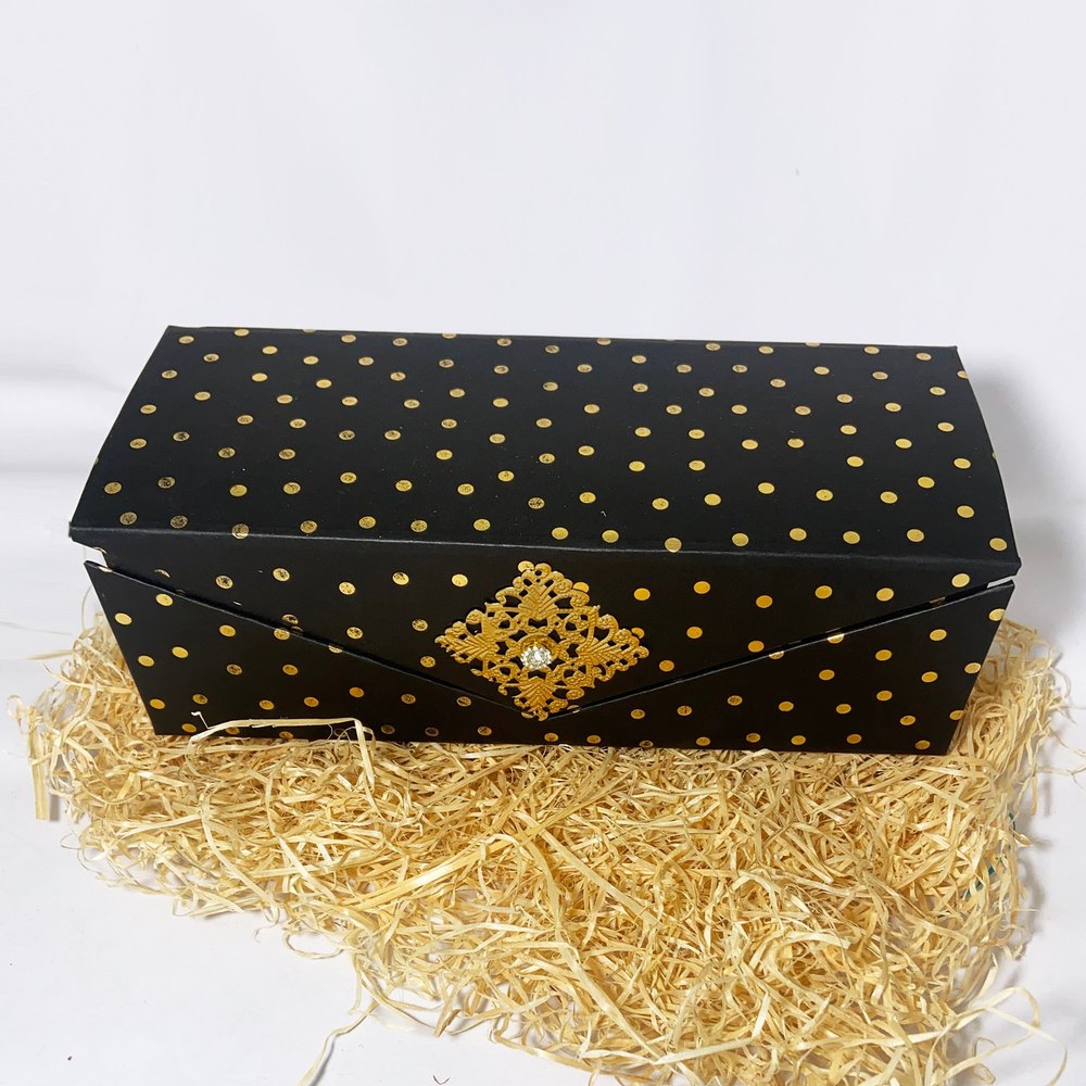 Card Board Rectangular Fancy Gif box, Size/Dimension: 25.5 X 10.5 X 8.5 Cm, Box Capacity: 1-5 Kg img