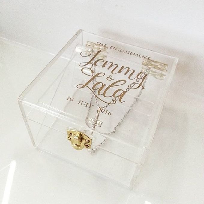 Acrylic Wending Ring Gift Box, Square img