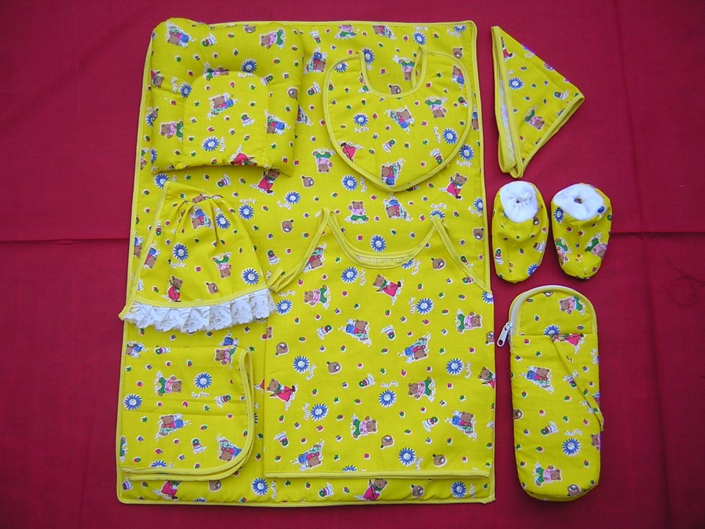 standard Baby Gift Set, For Gifting img