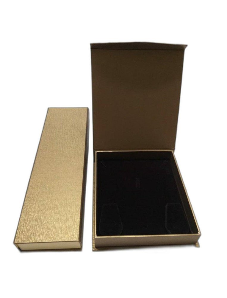 Necklace Golden Magnetic Chain Box, Rectangular, Size: 10x3/7x8