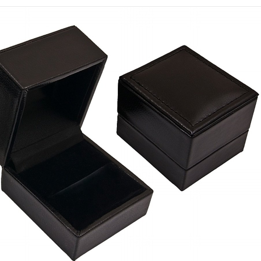 Black Leather Moulding Ring Box img