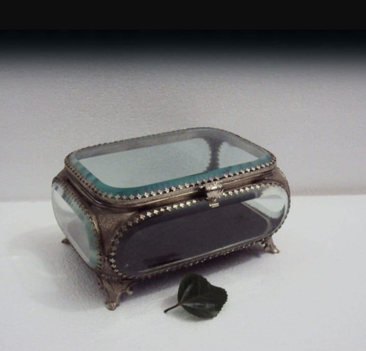 Rectangle Square Glass Jewelry Box, Size/Dimension: 6x4 Inch