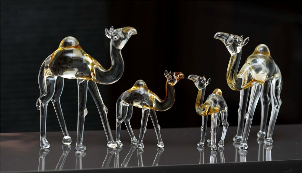 Glass Crystal Camel Family Showpiece, For Anywhere, Packaging Type: Box