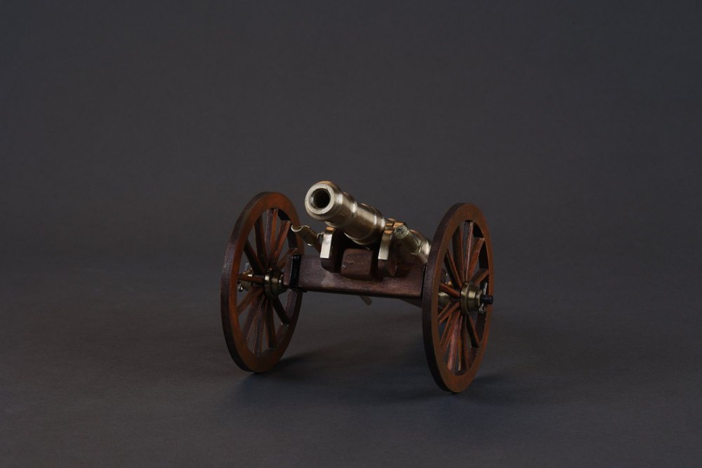 Indian Civil War Cannon Model - Wood Finish img