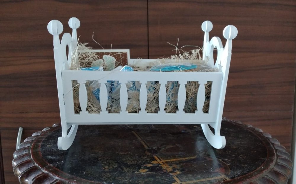 Wood mdf Baby Announcement Basket, Med, Polished And Colour img