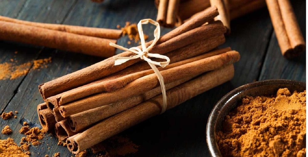 Stick Natural Cinnamon Bark, For Spices, Packaging Type: Loose