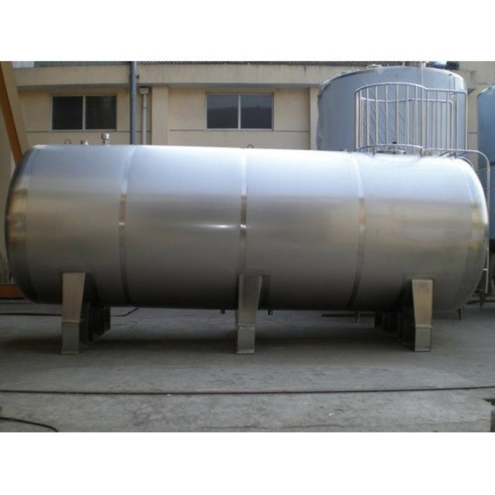 Horizontal Stainless Steel Tanks, Capacity: 1000 - 50000 LTR img