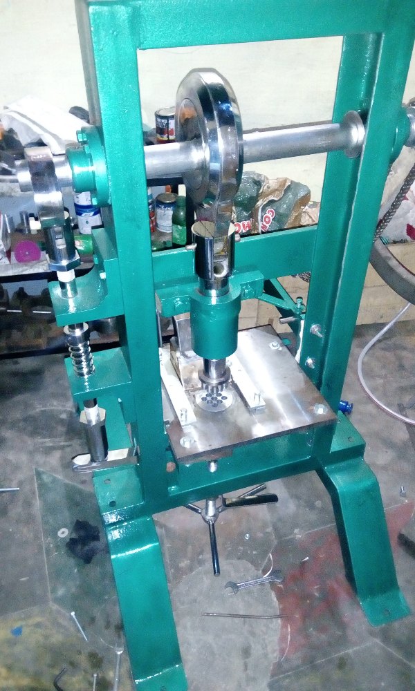 Innovative Single Punch Tablet Press Machine