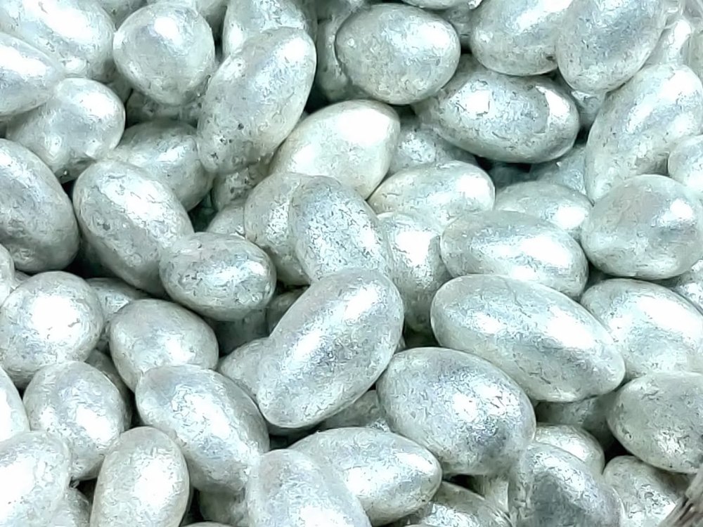 Egg Less Silver Coated Cardamom, For Mouth Freshner, Packaging Type: Packet