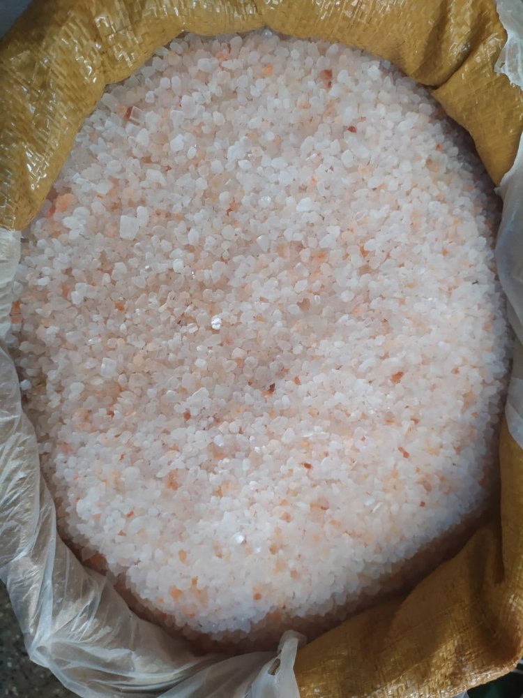 Pink Crystal Himalayan Rock Salt Granules 2 Mm To 5 Mm, Packaging Type: Plastic Bag, Packaging Size: 50 Kg