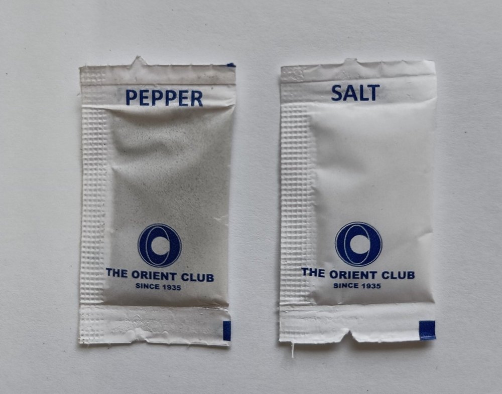 Pungent and Earthy Salt Sachet, Packaging Type: Packet, Packaging Size: 2 g