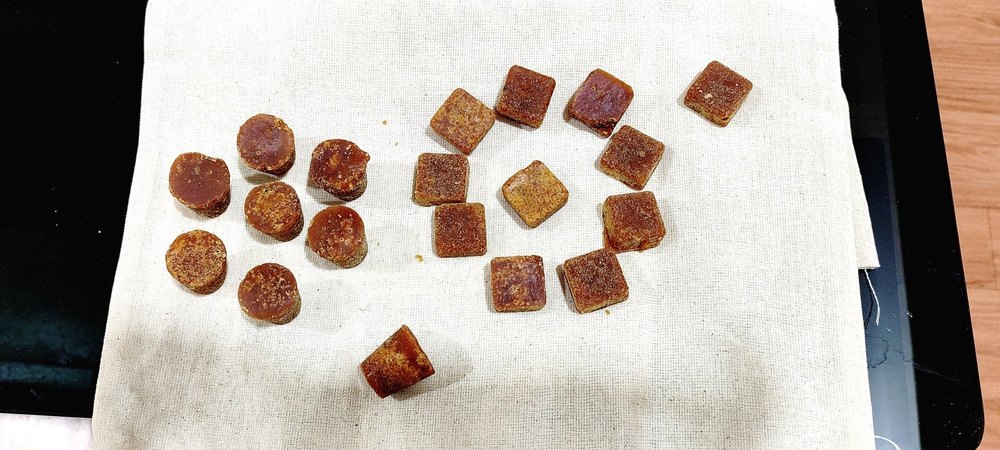 Natural Brown Jaggery Bites 15 Grams, Organic