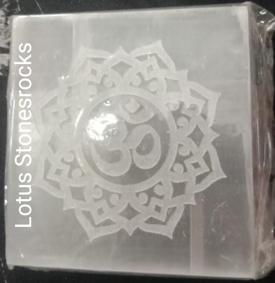 White Selenite Crystal Om Engraved Plates, Size/Dimension: 3 Inch Size