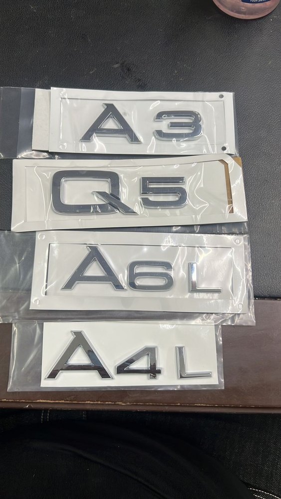 Crome letters all audi