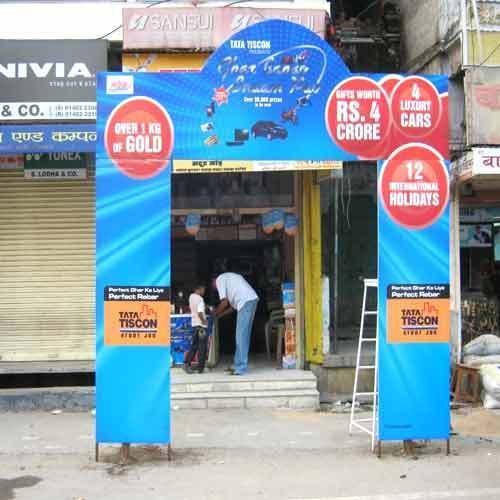 iron Square Front Gate Banners, For Advertising