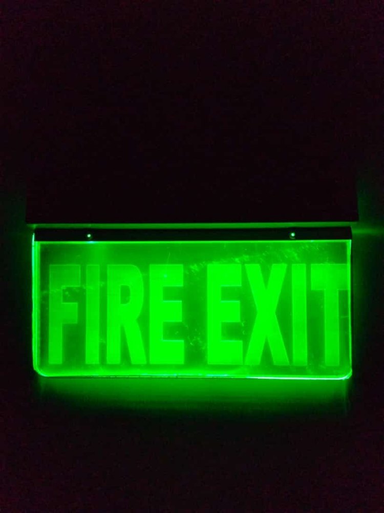 Green Led Exit Signs With Backup, Input Voltage: 9VLT, Shape: Rectangle