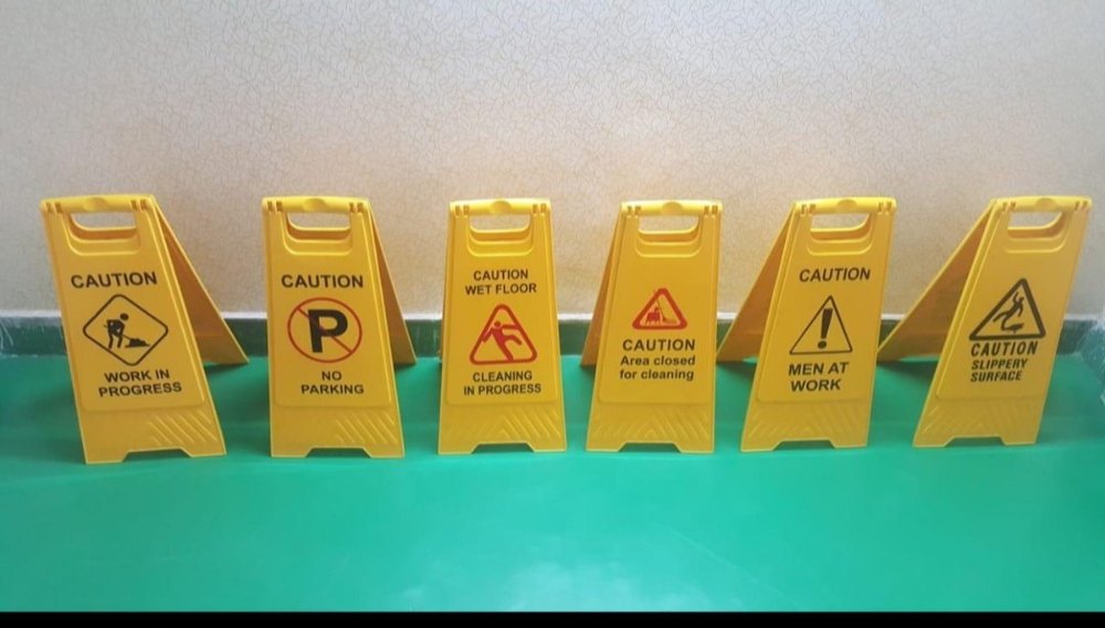 Triangle Yellow Floor Stand Message Plate, For Hospital, Dimension: Standard