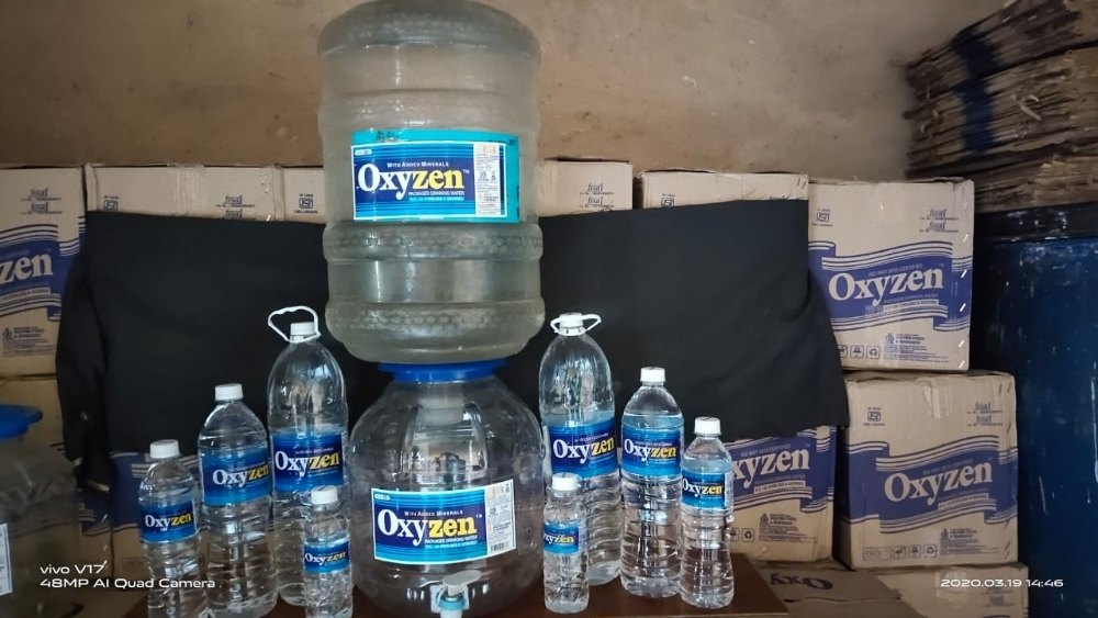 Oxyzen Bottles purified water, Screw Type, Capacity: 1 L