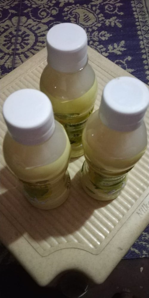 Pinapple Cloudy White Soursop Graviola Juice, Packaging Type: Bottle, 250 ml