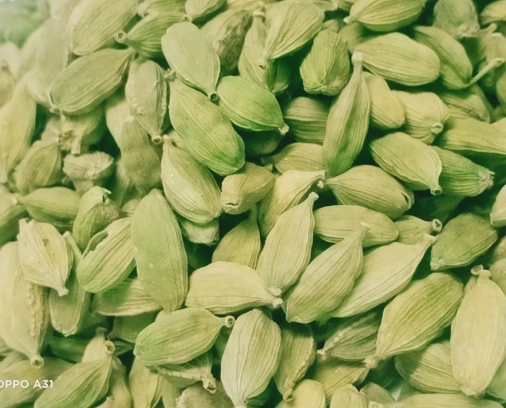 Spices Green Zaena 100% Organic Cardamom, Packaging Size: 1000g