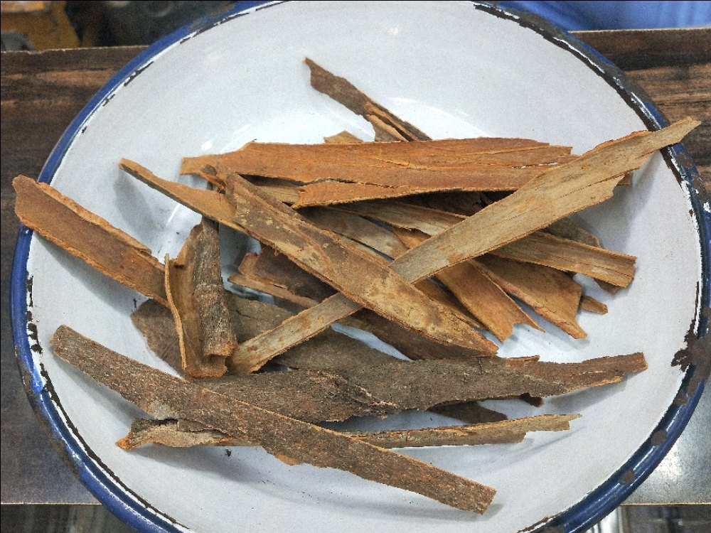 Rectangular Dry Cinnamon Stick, For Cooking, Packaging Type: Loose