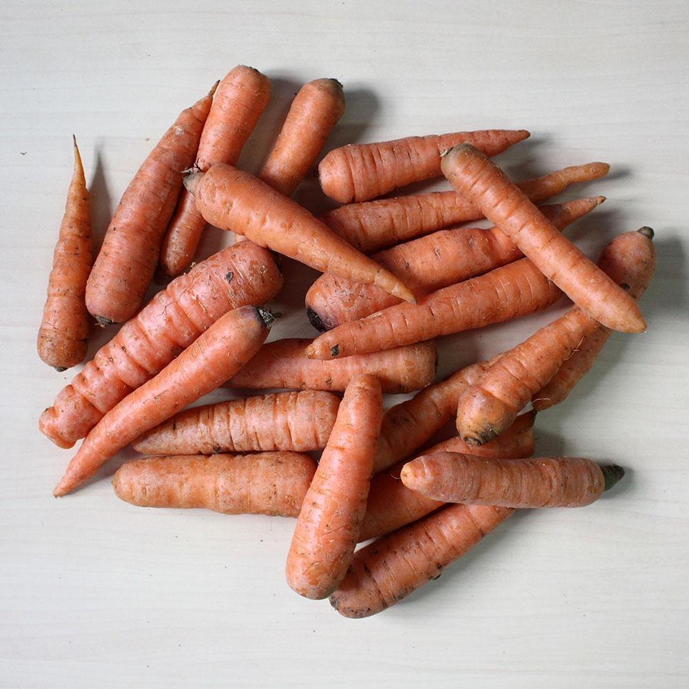 Pan India Fresh Organic Carrot, Pesticide Free (for Raw Products), Packaging Size: 1kg