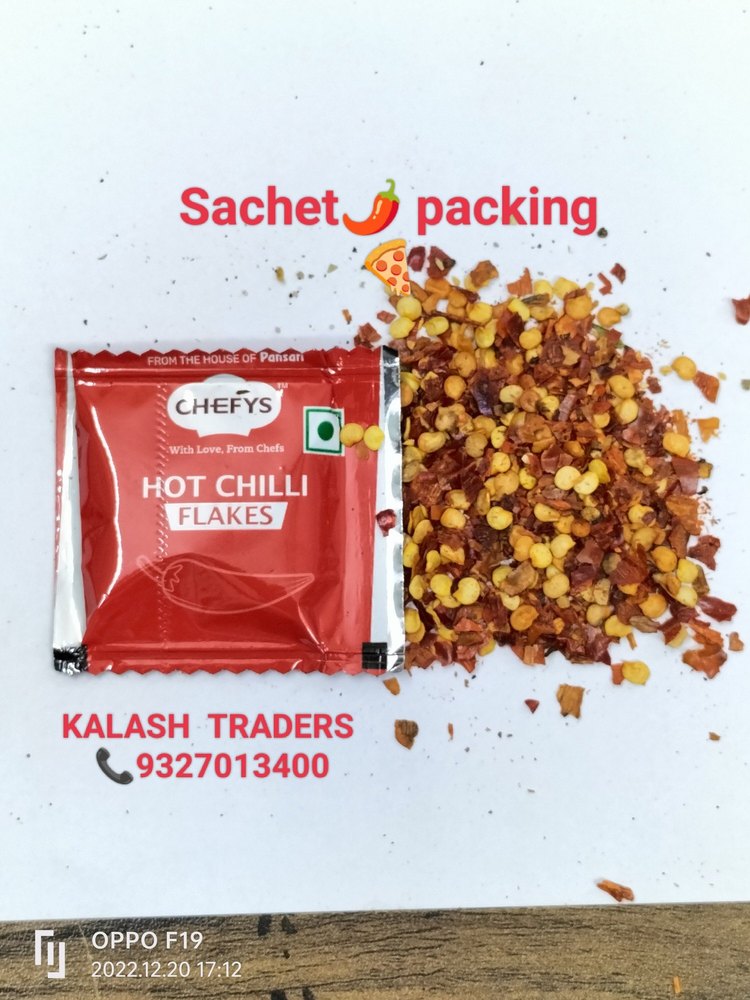 Chili Flake Pizza Chilli flakes sachet packing, For Food Processing img